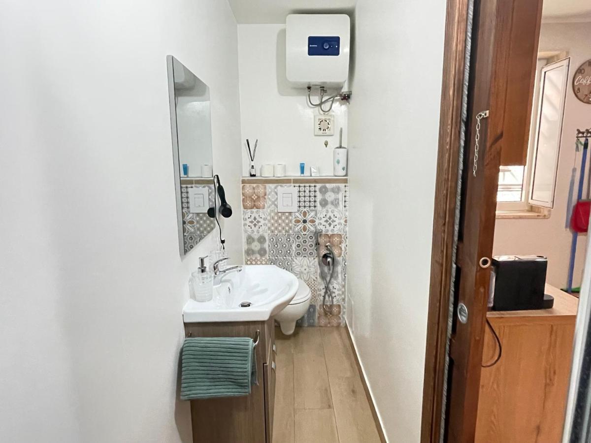 Trevisani Central Station Apartment Bari Exterior foto