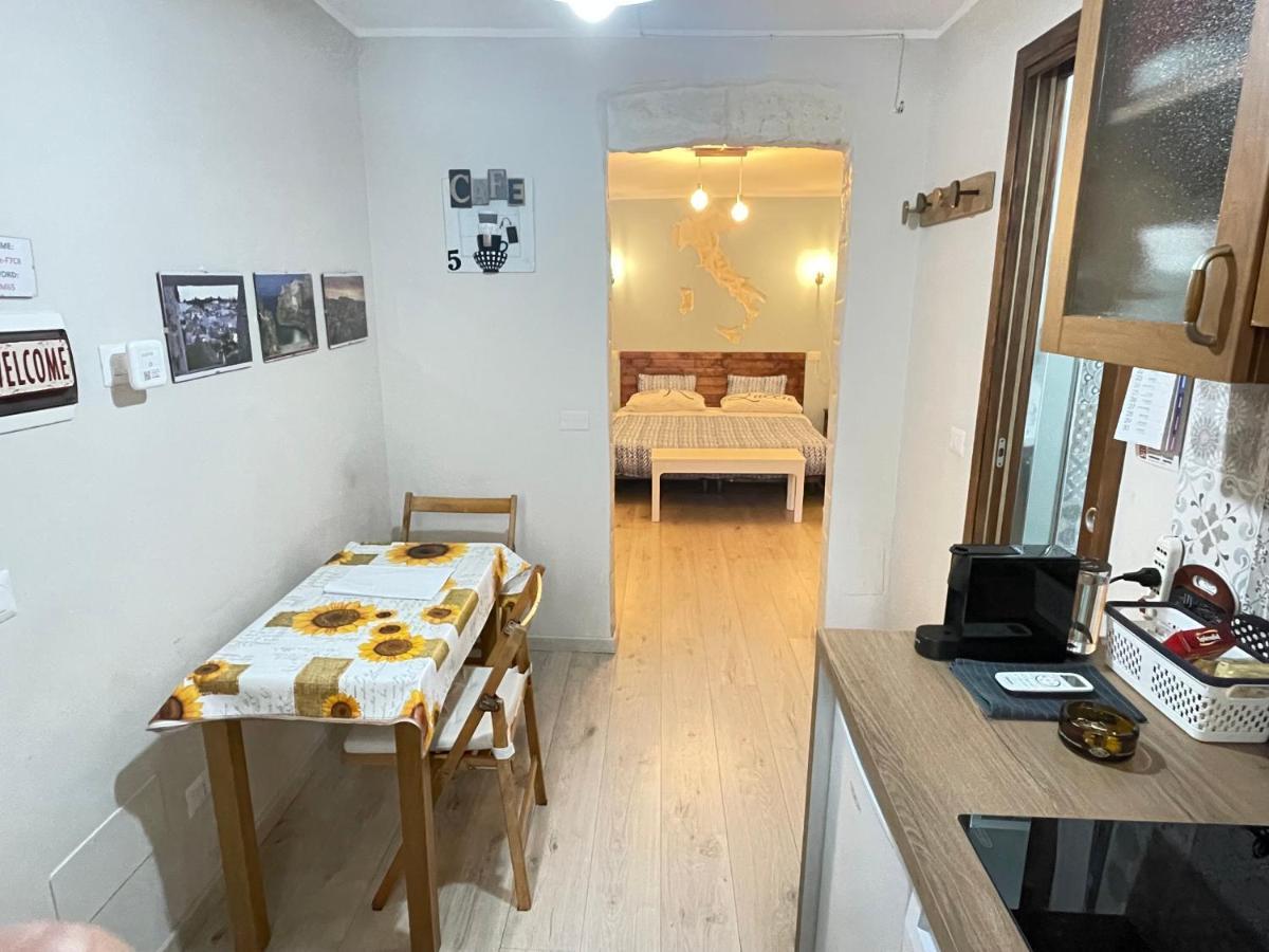 Trevisani Central Station Apartment Bari Exterior foto